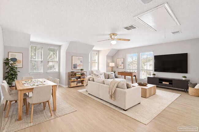 Building Photo - 12800 Briar Forest Dr