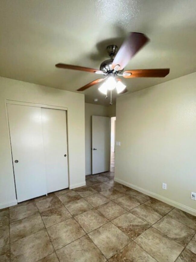 Building Photo - MOVE-IN READY 3BR/2BA SINGLE FAMILY HOME I...