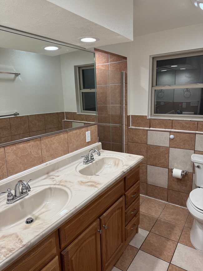 Building Photo - 16828 E 7th Pl