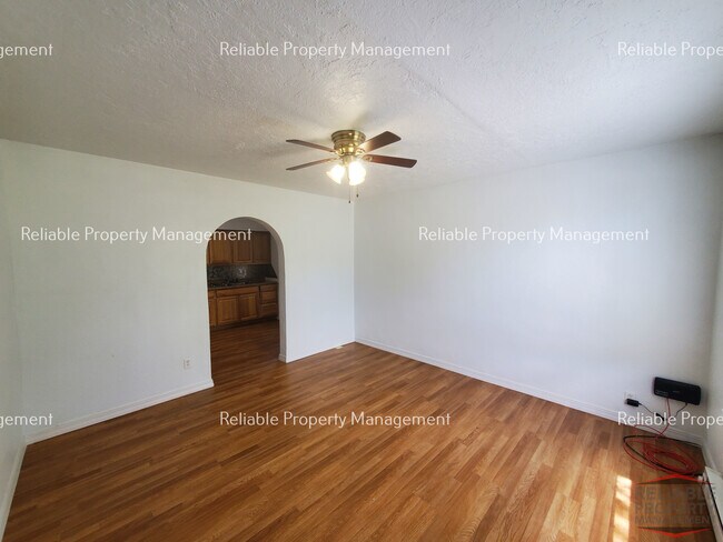 Building Photo - 1499 Mound Ave