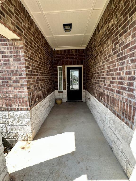 Building Photo - 19600 Per Lange Pass