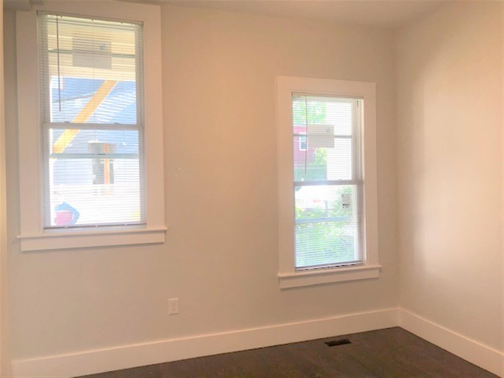 Building Photo - 75 Kinnaird St