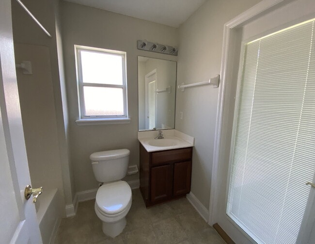 Building Photo - 9533 Maidstone Mill Dr W