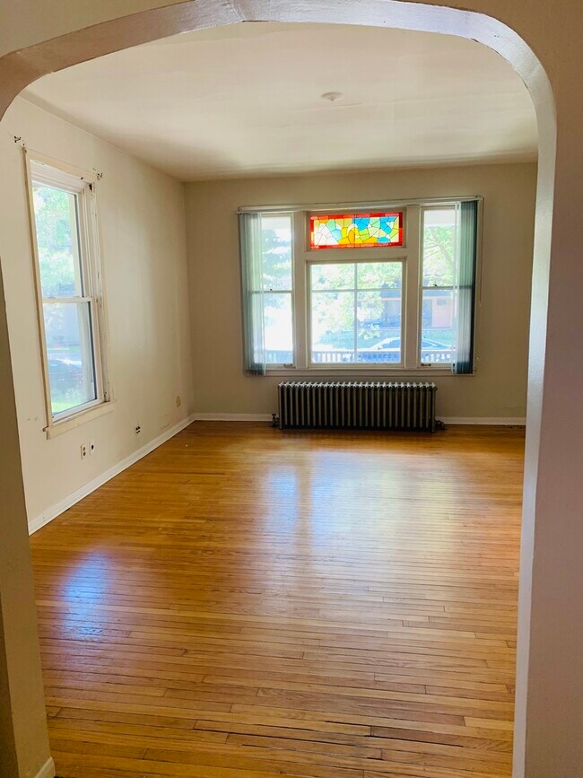 Building Photo - 228 Marengo Ave