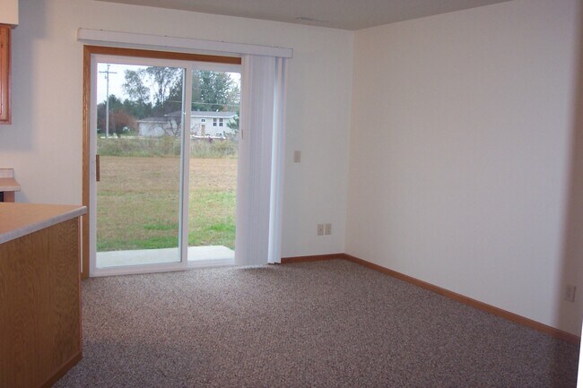 Building Photo - 515 Kozarek Ave