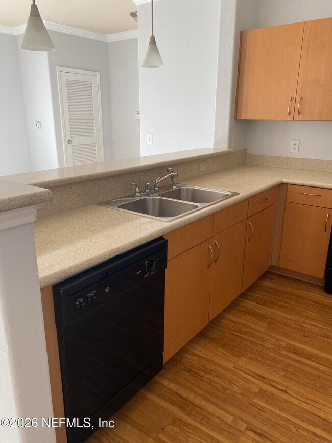 Building Photo - 8290 Gate Pkwy W