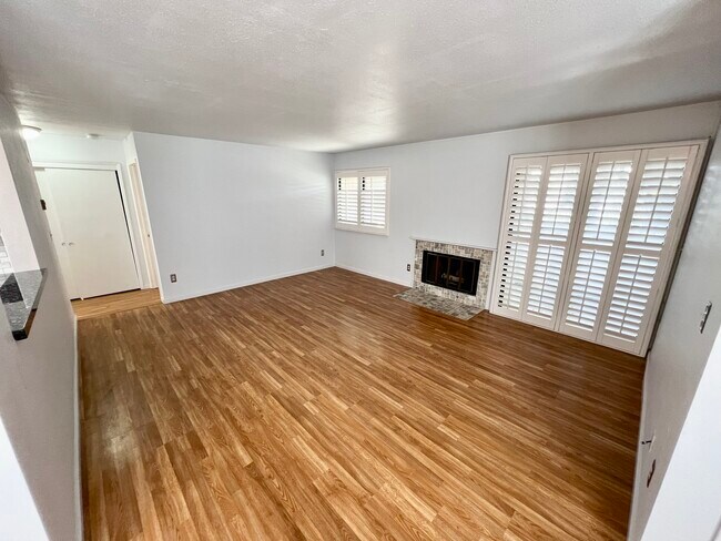 Building Photo - 1538 Alma Ter