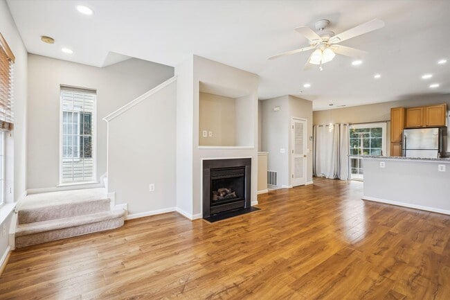Building Photo - 23076 Fontwell Square