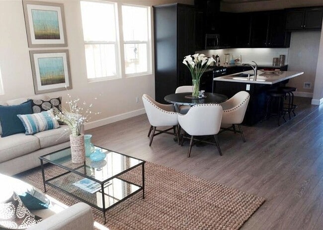 Building Photo - Beautiful 3 Bedroom, 3.5 Bathroom 2,350 Sq...