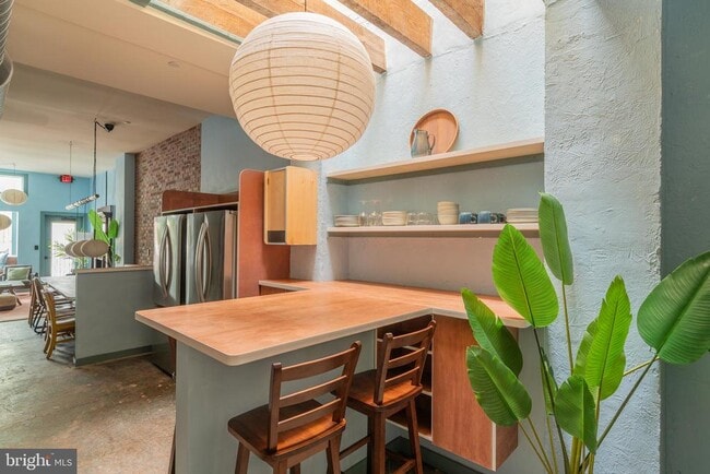 Building Photo - 711 G St SE