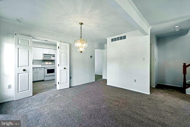 Building Photo - 7730 Chatfield Ln