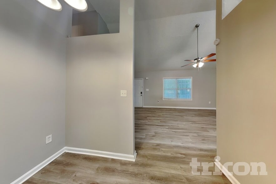 Building Photo - 431 Bridgeport Pl