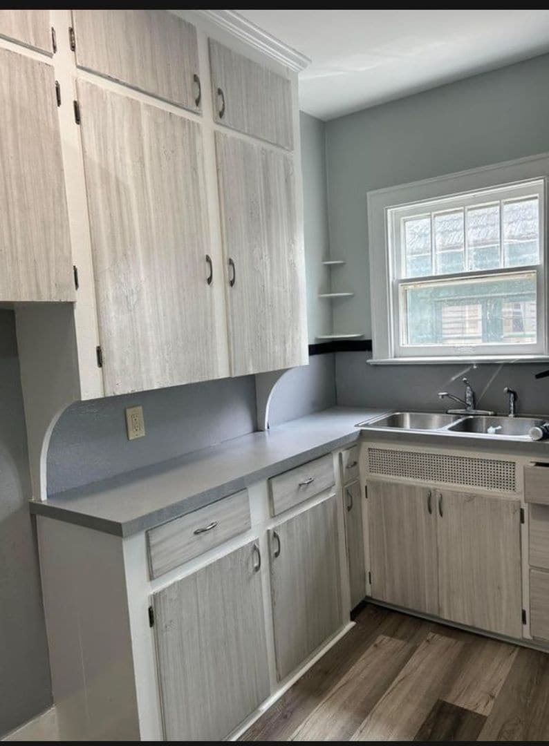 Building Photo - 1605 Kearsley Park Blvd