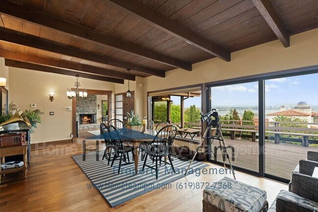 Building Photo - 746 Armada Terrace