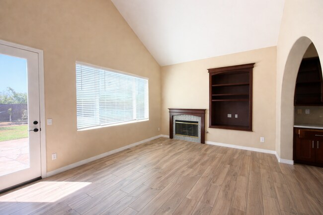 Building Photo - Newly Updated Poets Square Fallbrook 4 Bedroom House for Rent
