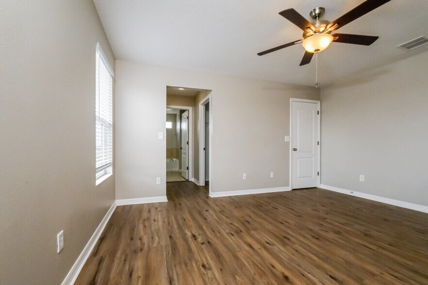 Building Photo - 2360 Richwood Pike Dr