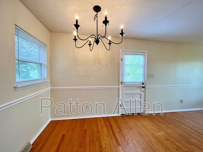 Building Photo - 14 Friendly Hollow