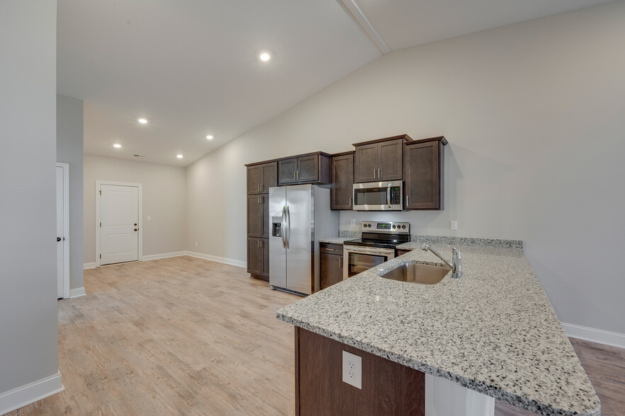 Primary Photo - Allen Ridge Townhomes