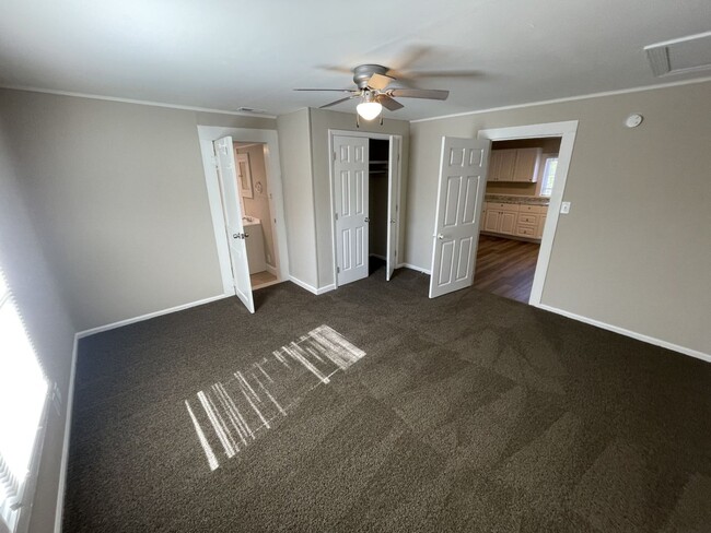 Building Photo - 2 Bedroom 1 bathroom house in Wake Forest