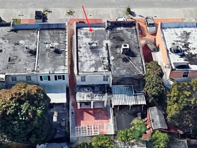 Building Photo - 895 W 79th Pl