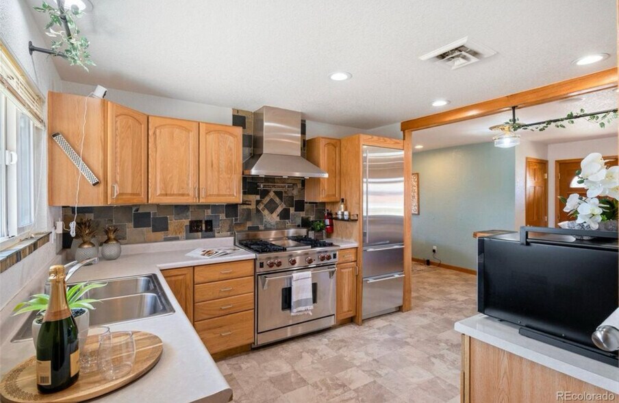 Building Photo - 96 S Depew Dr