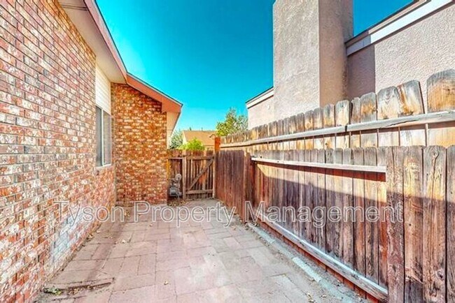 Building Photo - 4701 Plume Rd NW