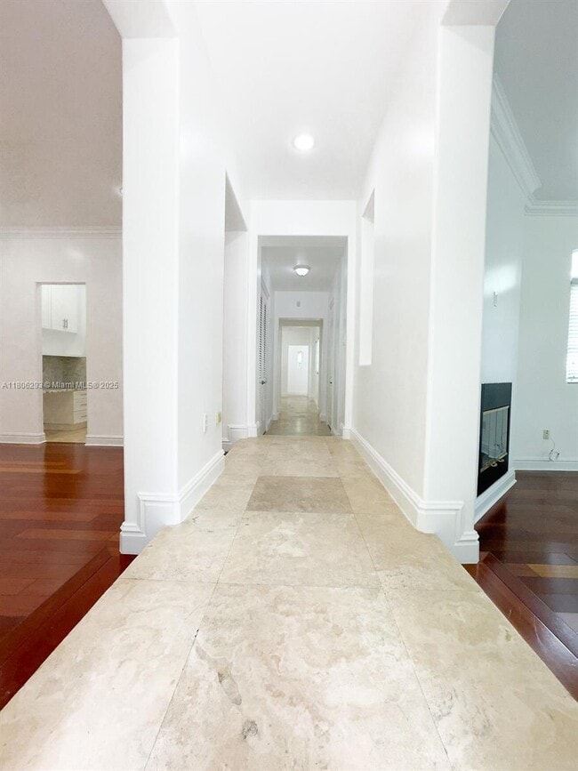 Building Photo - 10170 SW 75th Pl