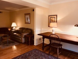 Building Photo - 10805 Pearson St