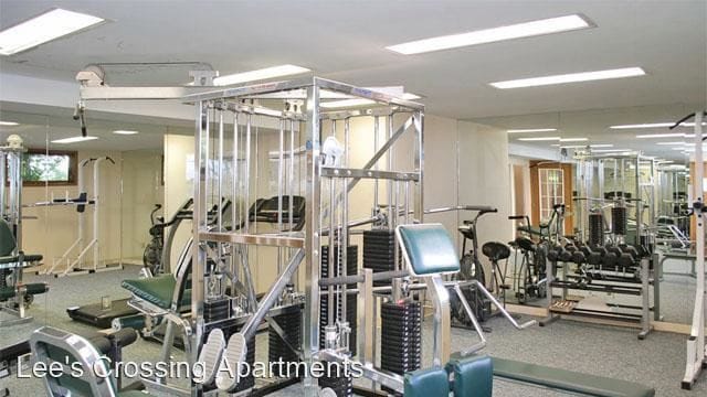 Building Photo - 5370 Lees Crossing Dr