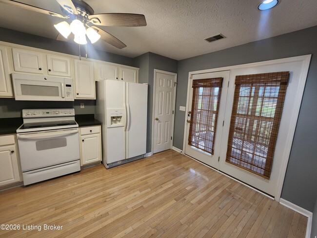 Building Photo - 10828 Glenway Pl
