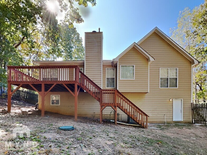 Building Photo - 3640 Willow Tree Cir