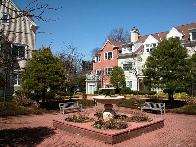 Building Photo - 51 Forest Ave