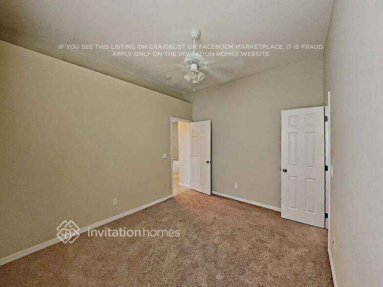 Building Photo - 2627 Spicebush Loop