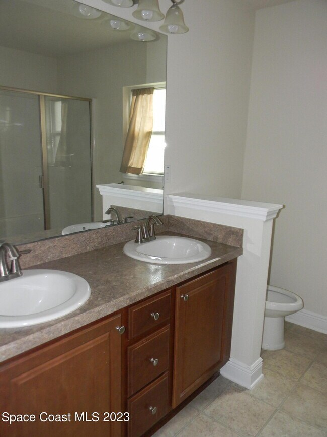 Building Photo - 1576 Alaqua Way