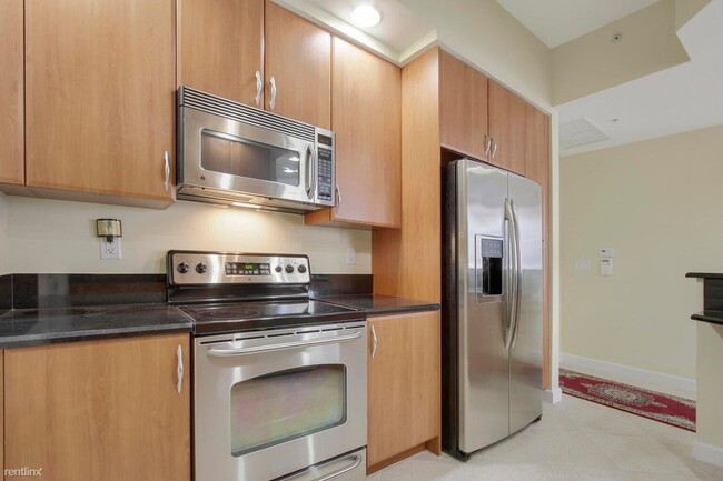 Building Photo - 2 br, 2 bath Condo - 801 S Olive Ave Unit ...