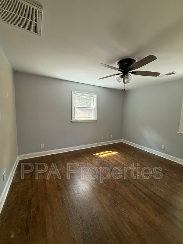 Building Photo - 2115 Churchill Dr