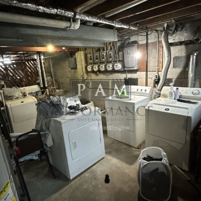 Building Photo - 2155 S 102nd St