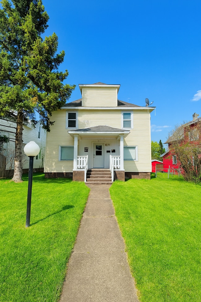 Primary Photo - 606 N 60th Ave W