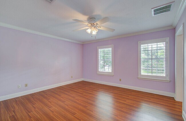 Building Photo - 16209 Wall St