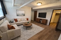 Building Photo - 411 Paunack Pl