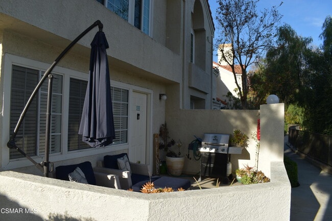 Building Photo - 4240 Lost Hills Rd