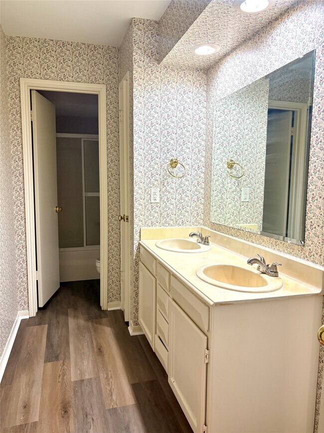 Building Photo - 14213 Lost Meadow Ln