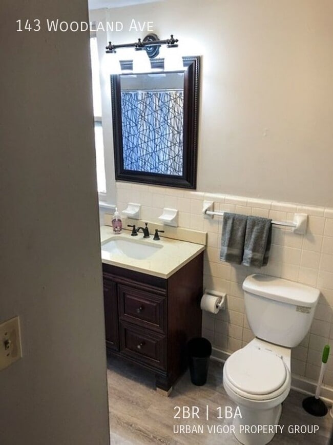 Building Photo - 143 Woodland Ave