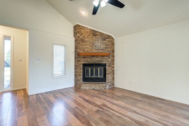 Building Photo - Frenship 2 Story Home