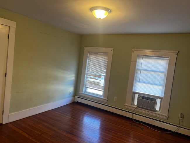 Building Photo - 9 Park St