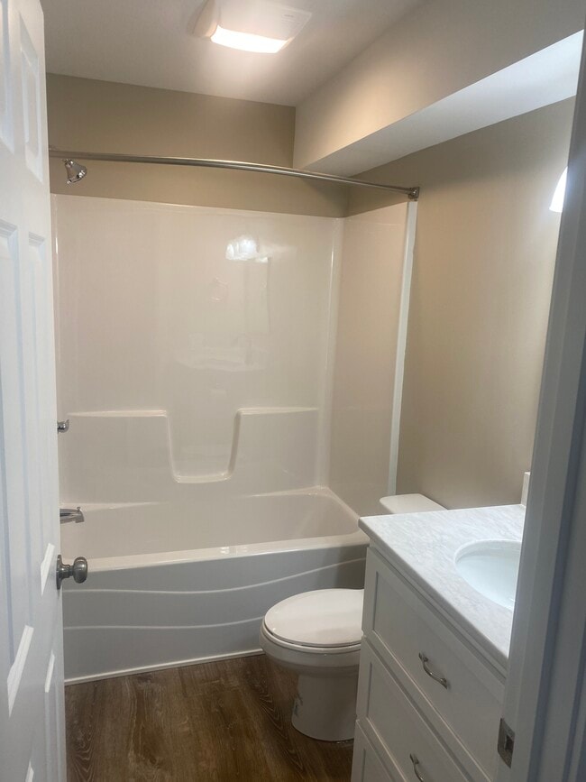 Building Photo - 15468 Pennock Ln