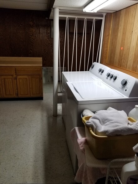 Building Photo - 1728 Middle Rd