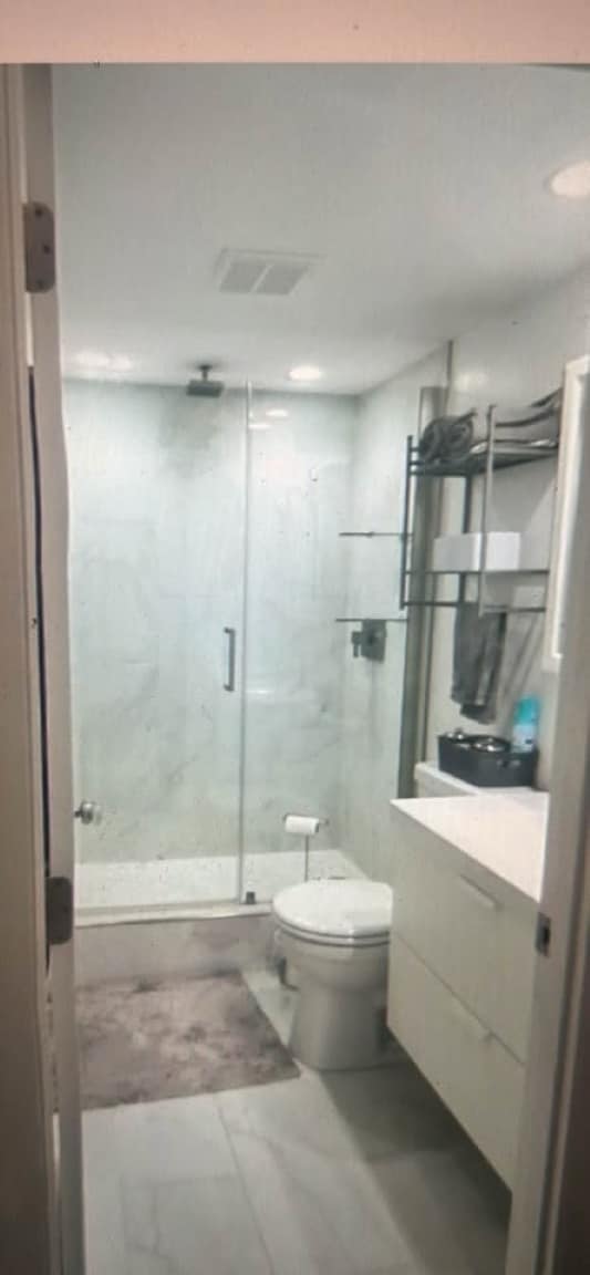 Bathroom - 1011 Main St