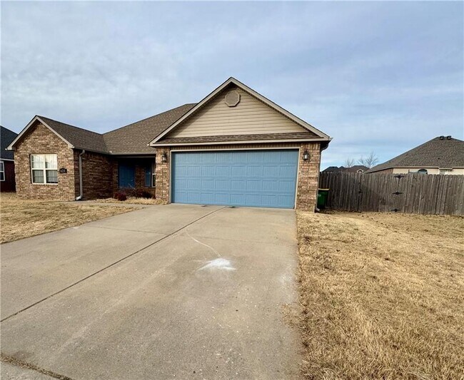 Building Photo - 630 Lasso Ln