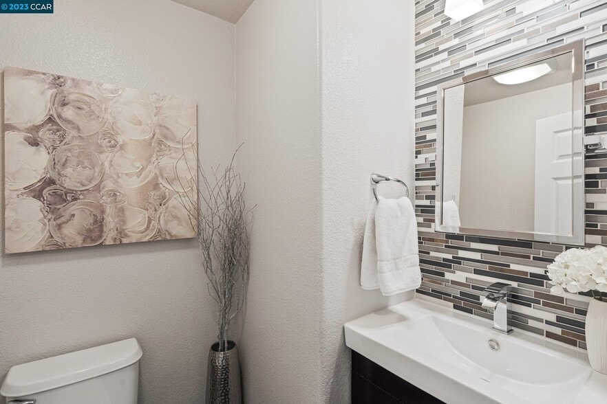 Building Photo - 4323 Clarinbridge Cir